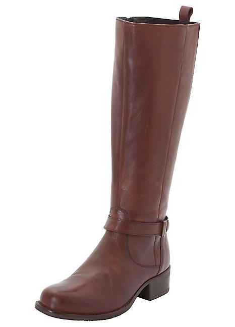 wide leg boots